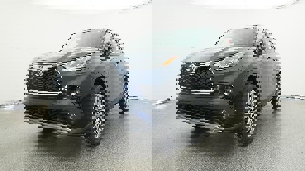 New 2026 Toyota Highlander Platinum image 32