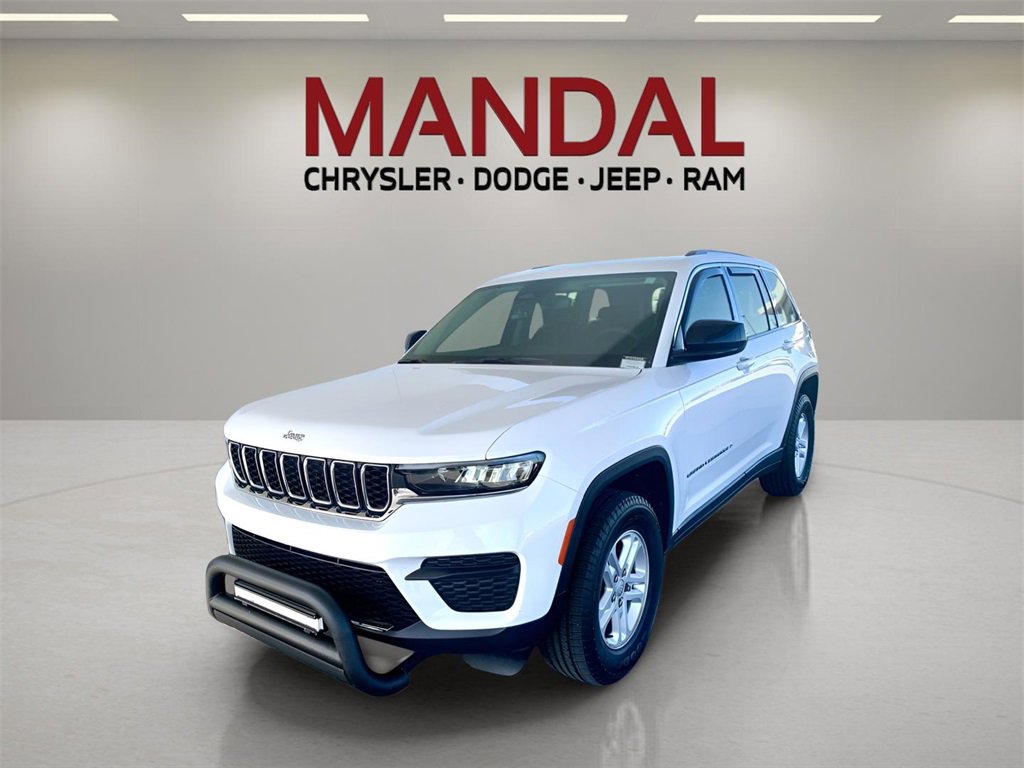 Used 2023 Jeep Grand Cherokee Laredo
