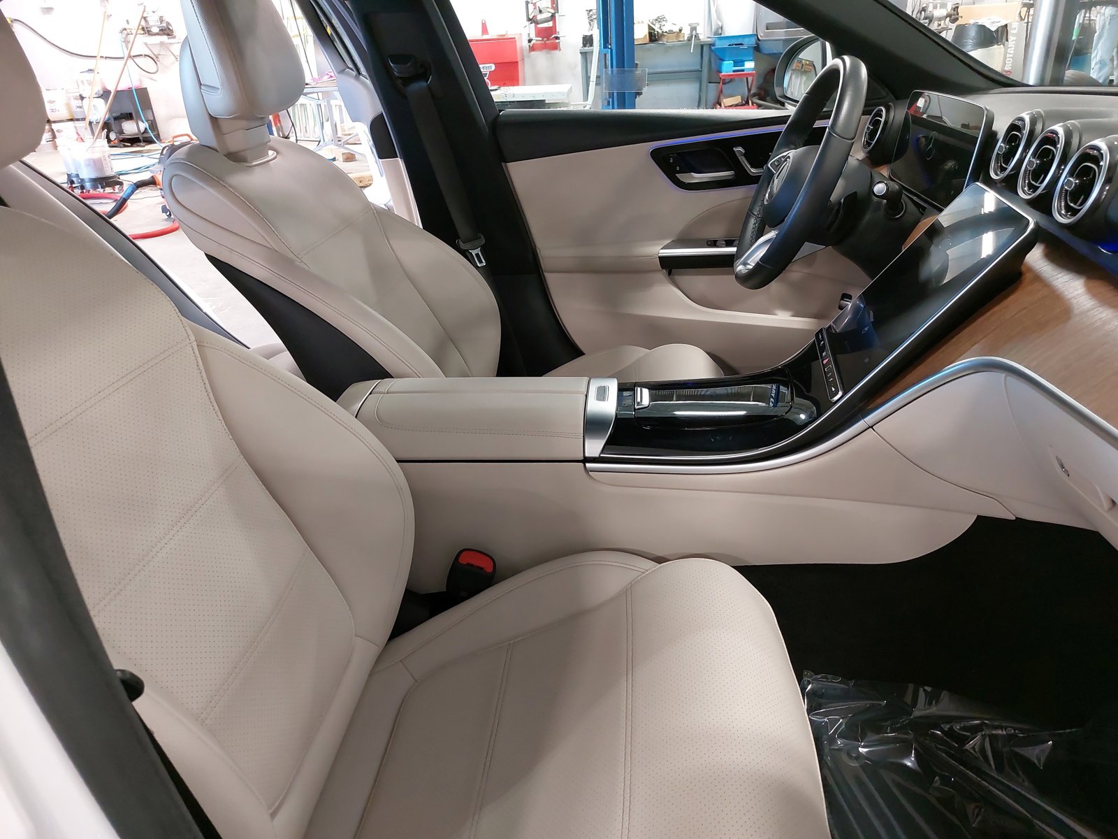 Used 2024 Mercedes-Benz C 300 4MATIC Sedan image 10