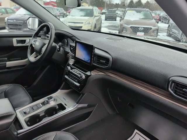 Used 2022 Ford Explorer Limited w/ Equipment Group 301A image 35