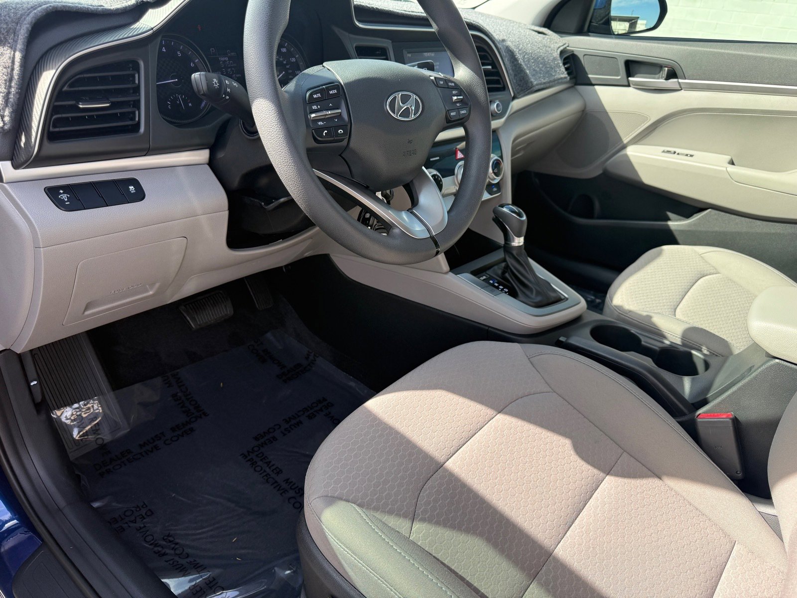 Used 2019 Hyundai Elantra SE image 12