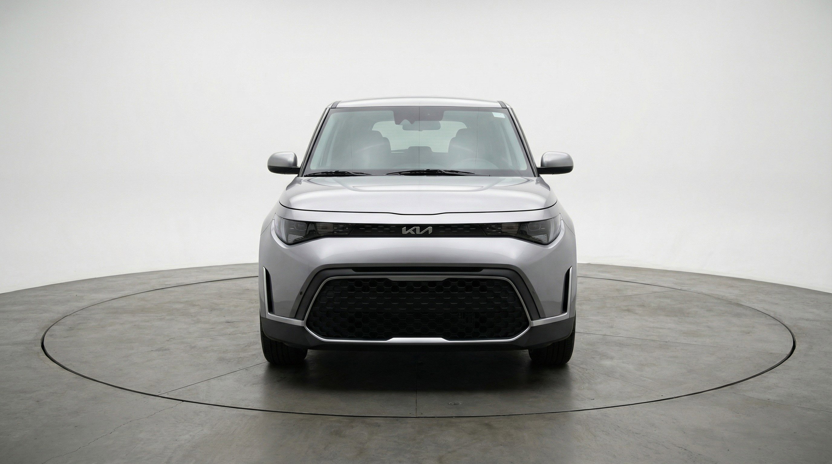 Used 2025 Kia Soul LX w/ LX Technology Package image 2