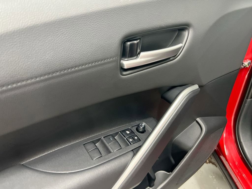 Used 2023 Toyota Corolla Cross XLE image 20