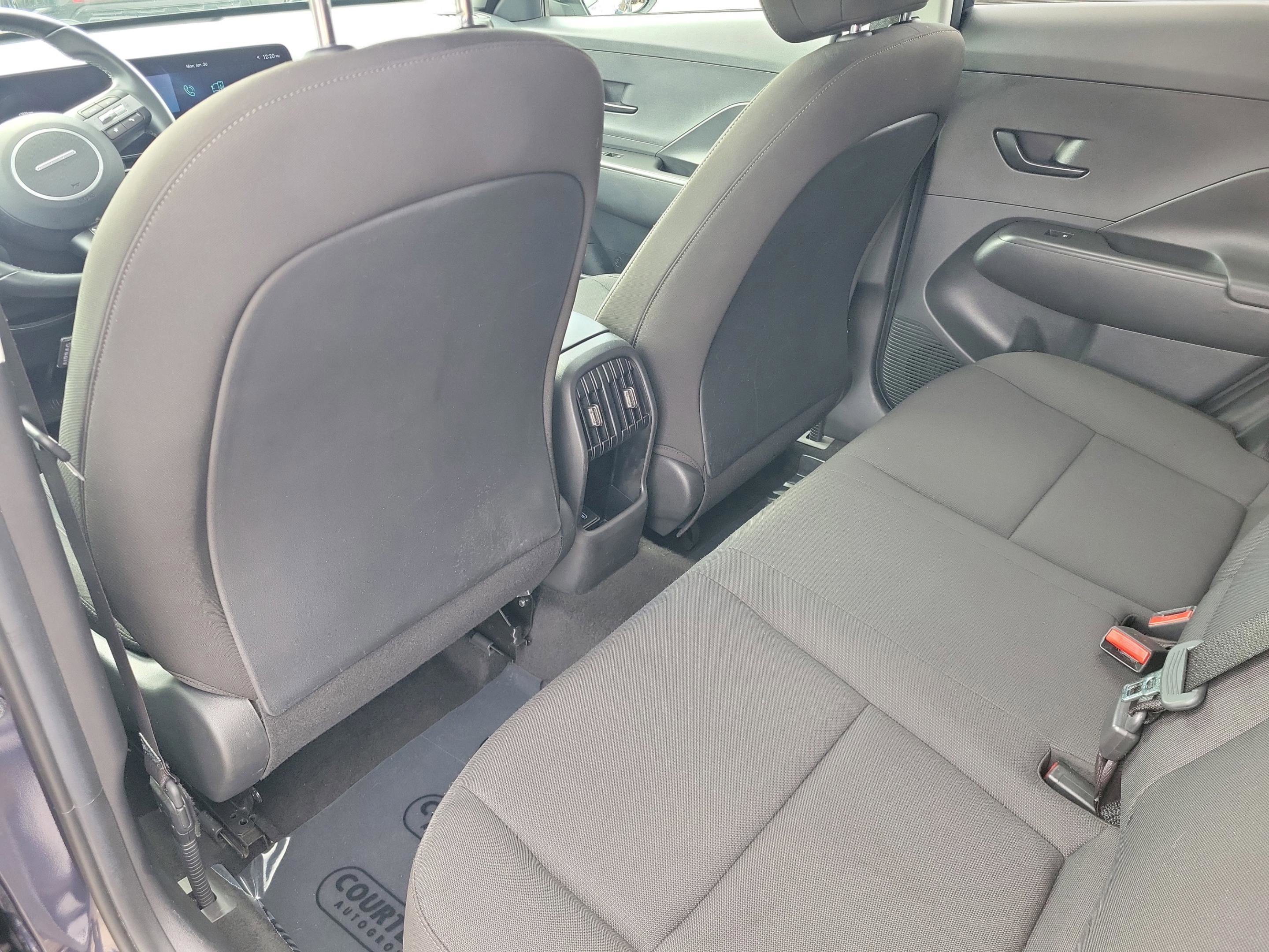 Used 2024 Hyundai Kona SEL image 6