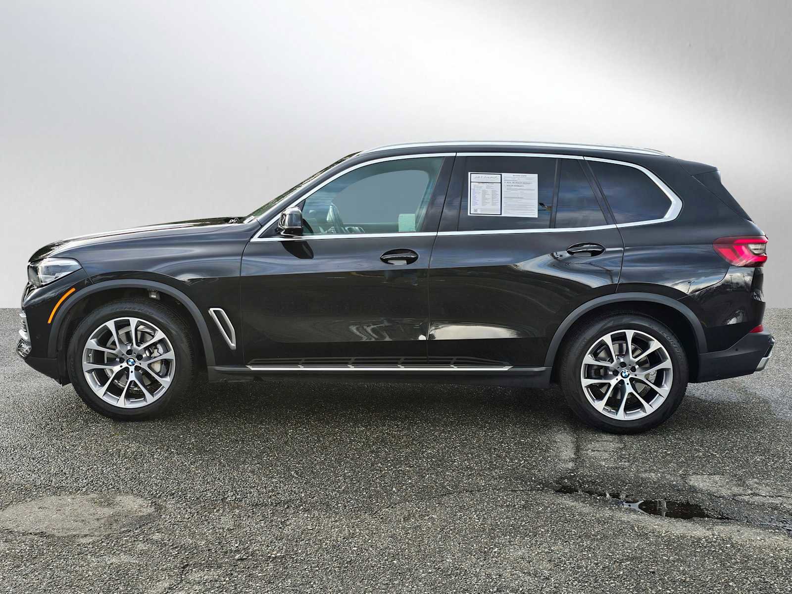 Used 2022 BMW X5 sDrive40i w/ Parking Assistance Package image 6