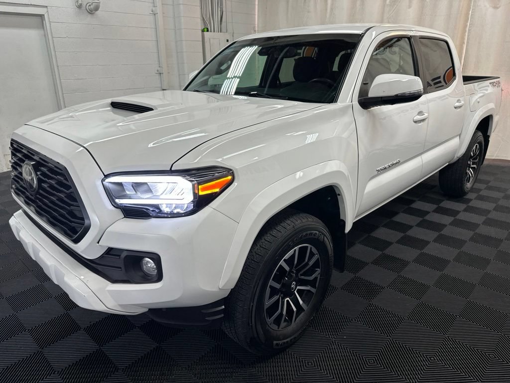 Used 2023 Toyota Tacoma TRD Sport w/ Advanced Technology Package AWD/4WD image 4