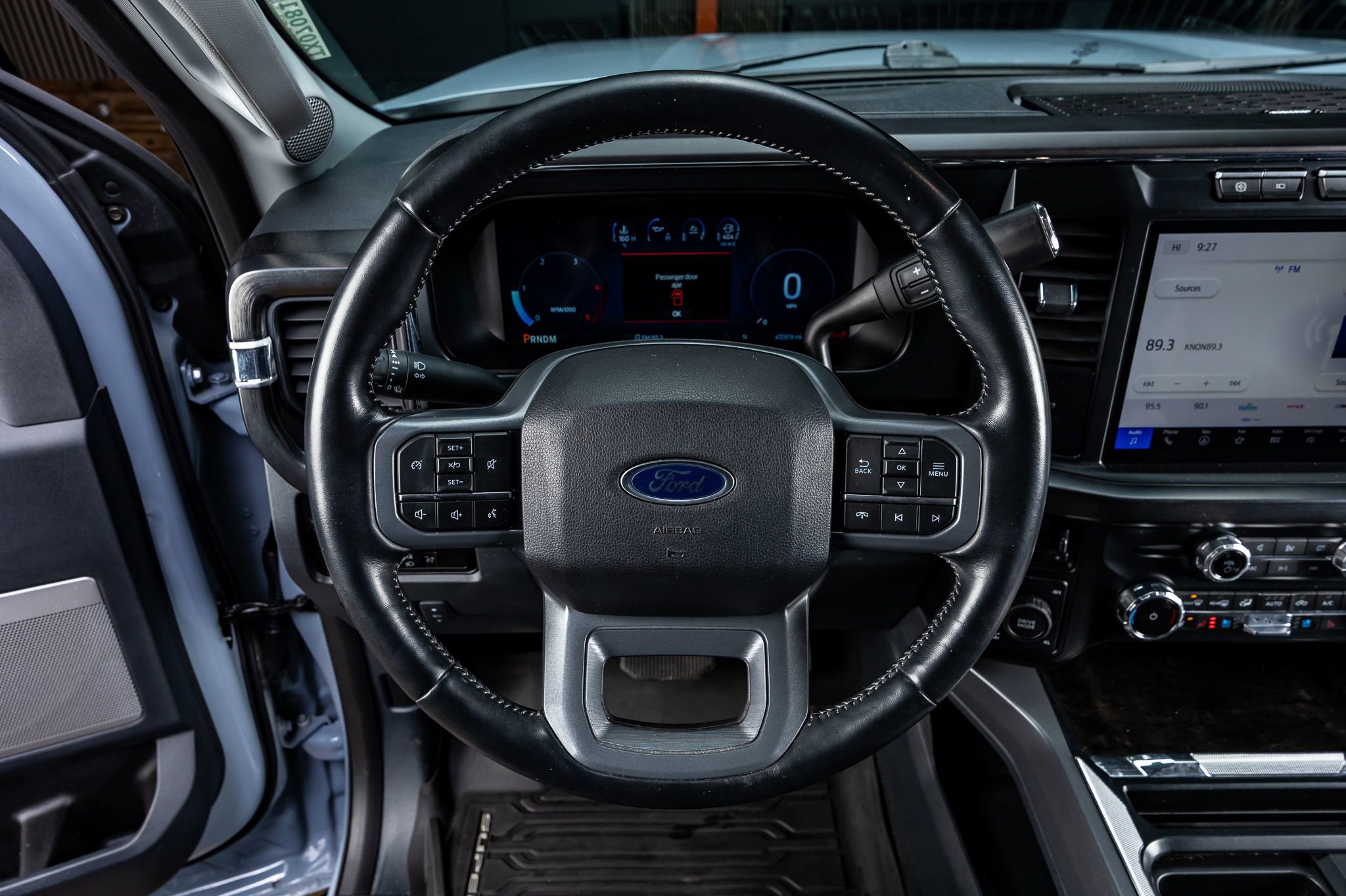 Used 2024 Ford F350 Lariat w/ Sport Appearance Package image 19