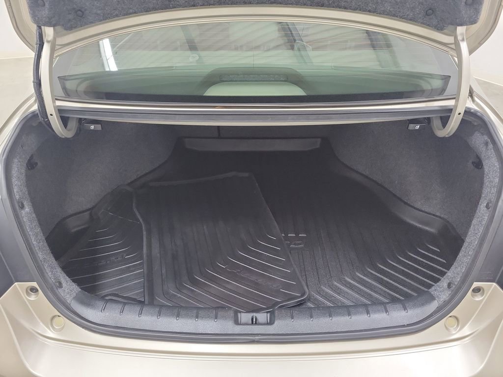 Used 2017 Honda Accord EX image 9