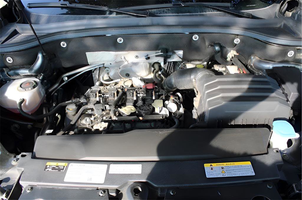 Used 2024 Volkswagen Atlas Cross Sport SE image 36