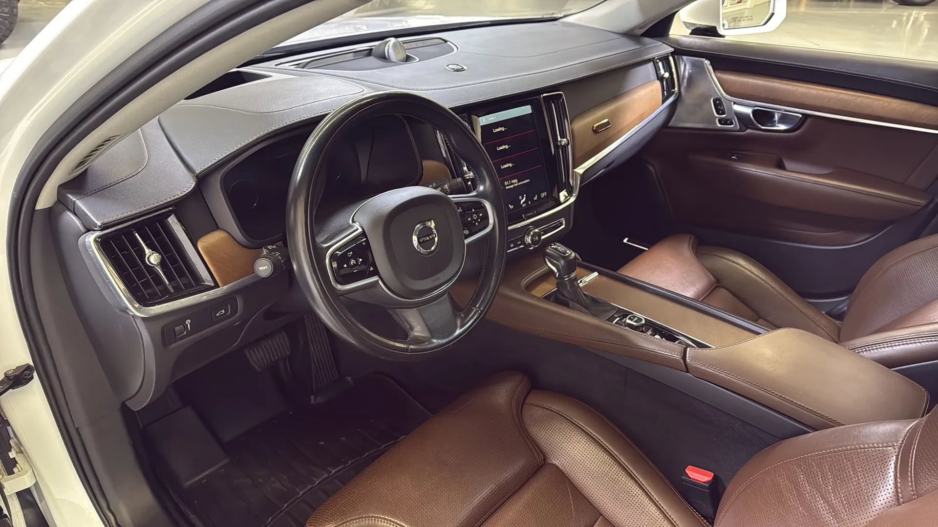 Used 2018 Volvo S90 T6 Inscription image 12