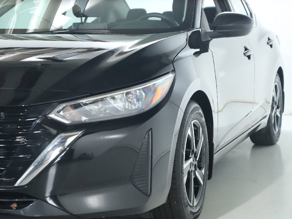Used 2024 Nissan Sentra SV FWD image 4