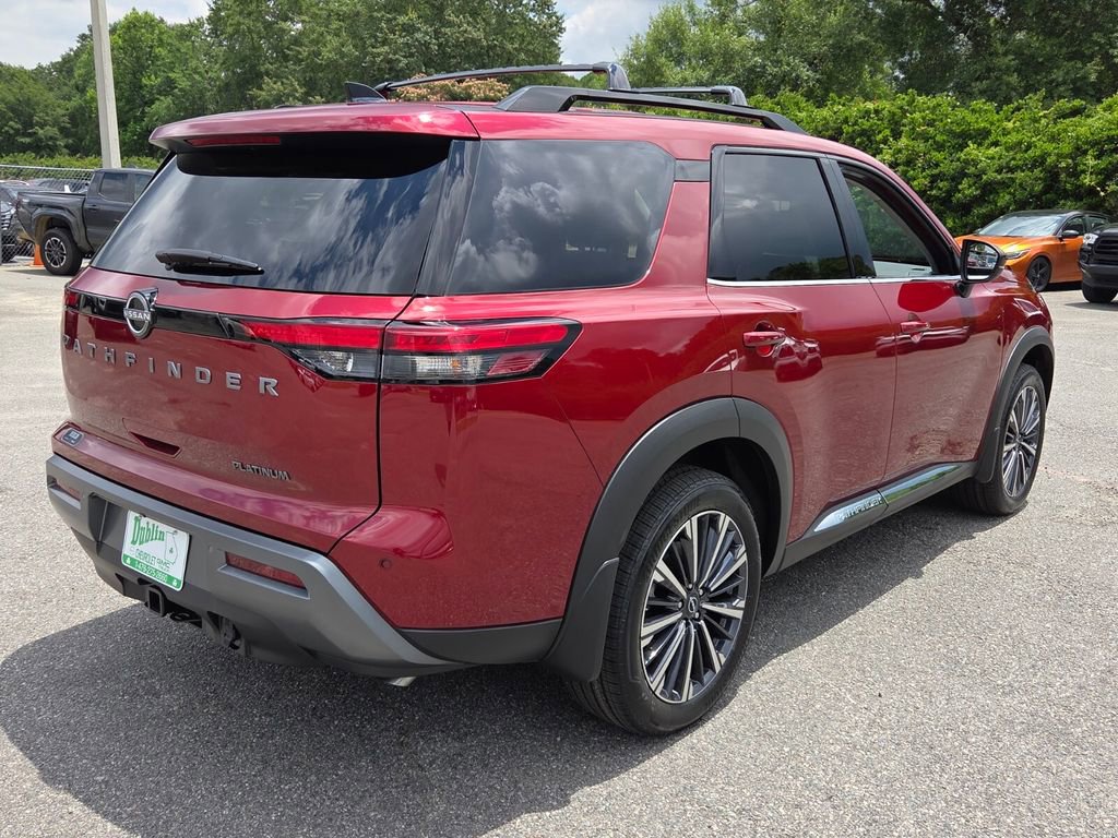 New 2026 Nissan Pathfinder Platinum FWD image 10