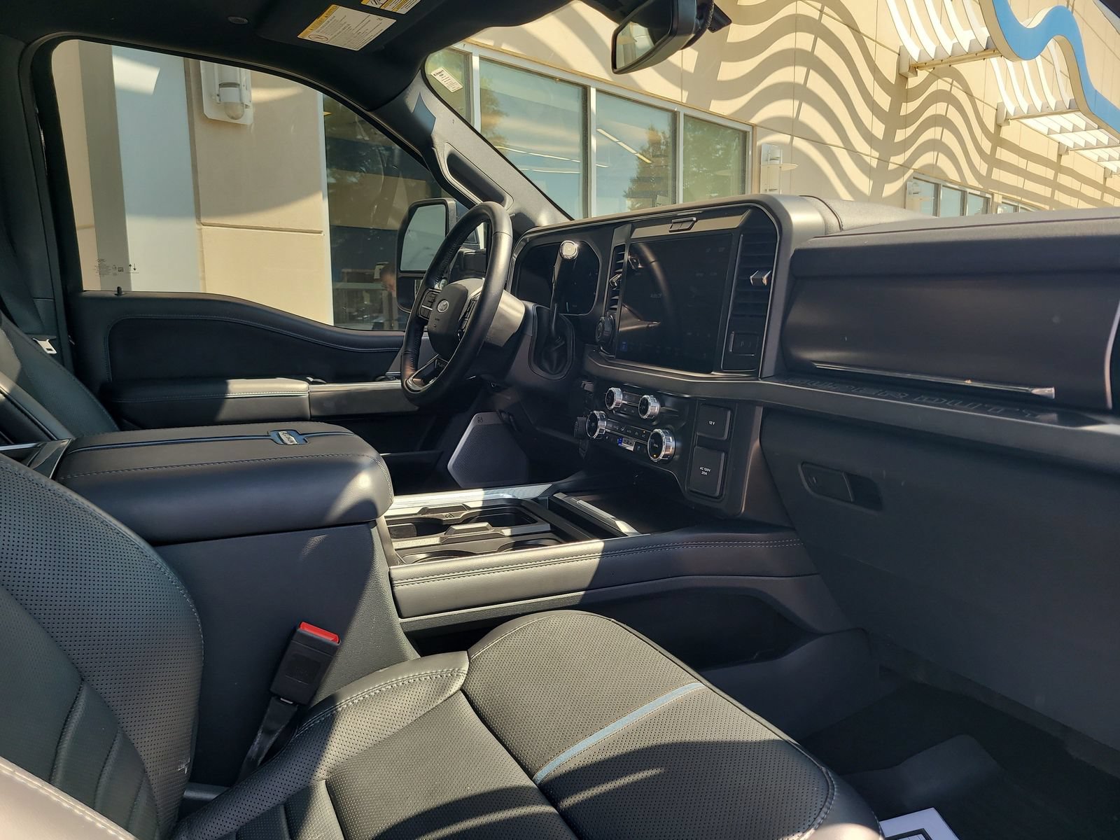 Used 2026 Ford F250 Platinum w/ Tremor Off-Road Package AWD/4WD image 27