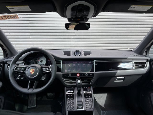 Certified 2026 Porsche Macan S AWD/4WD image 13