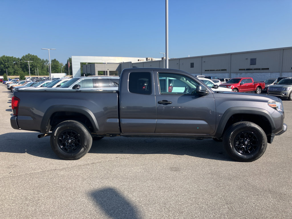 Used 2019 Toyota Tacoma SR w/ SX Package RWD image 4