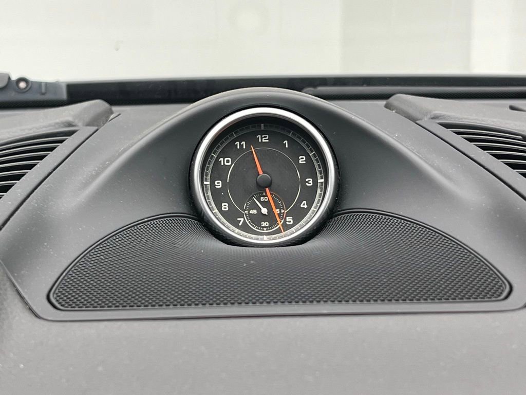 Certified 2018 Porsche Cayenne Platinum Edition image 13