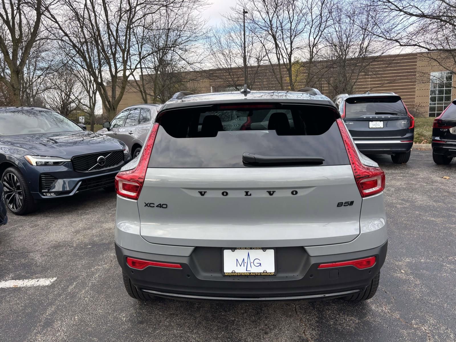 New 2026 Volvo XC40 B5 Ultra w/ Protection Package Premier image 5