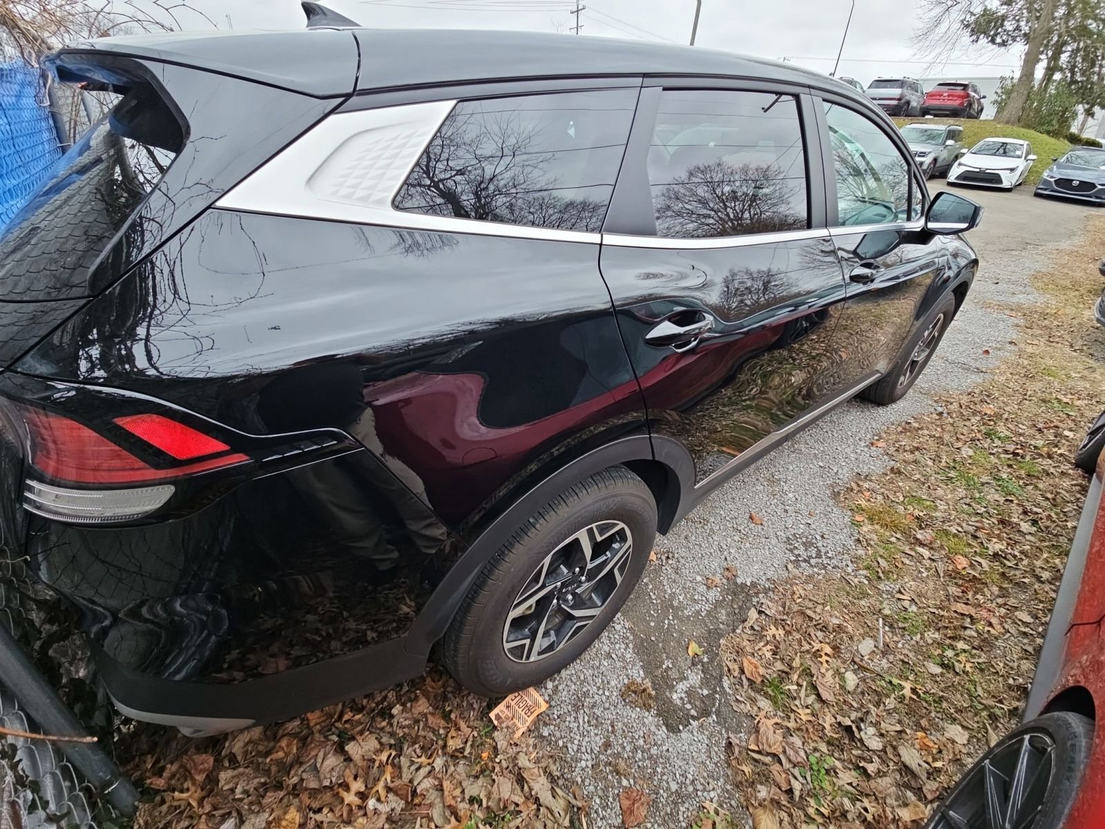 Used 2025 Kia Sportage LX image 5