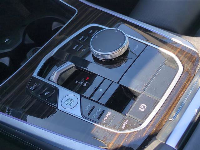 Used 2025 BMW X5 sDrive40i w/ Parking Assistance Package image 12