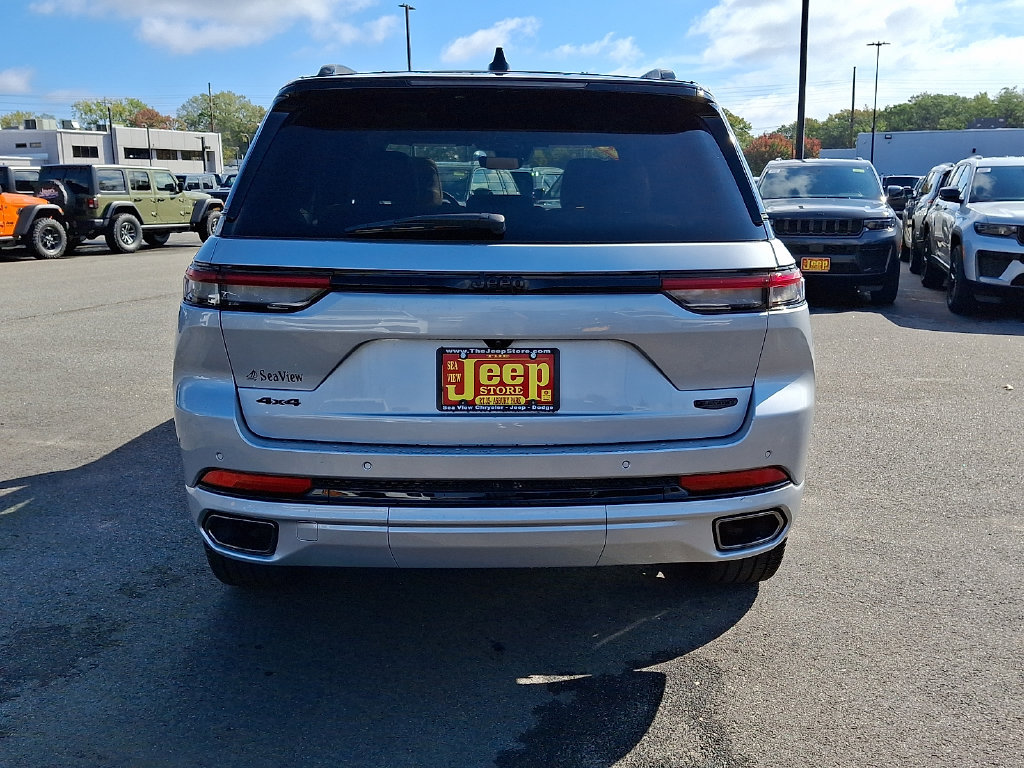 Certified 2025 Jeep Grand Cherokee Summit AWD/4WD image 5