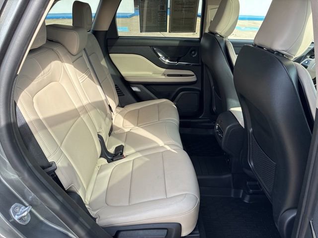 Used 2025 Lincoln Corsair Reserve w/ Equipment Group 202A image 24