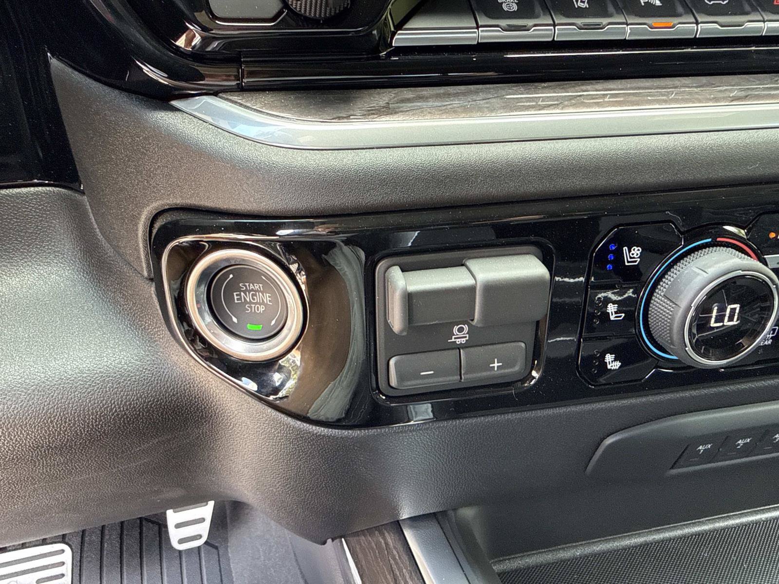 New 2026 Chevrolet Silverado 2500 LTZ w/ LTZ Plus Package AWD/4WD image 29