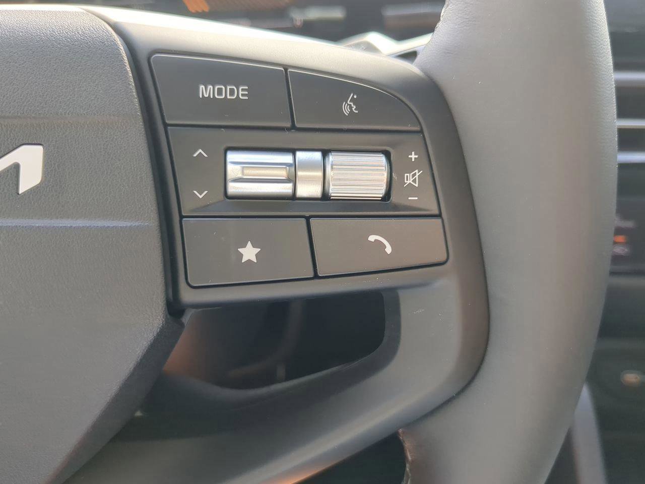 New 2026 Kia Sportage EX image 22