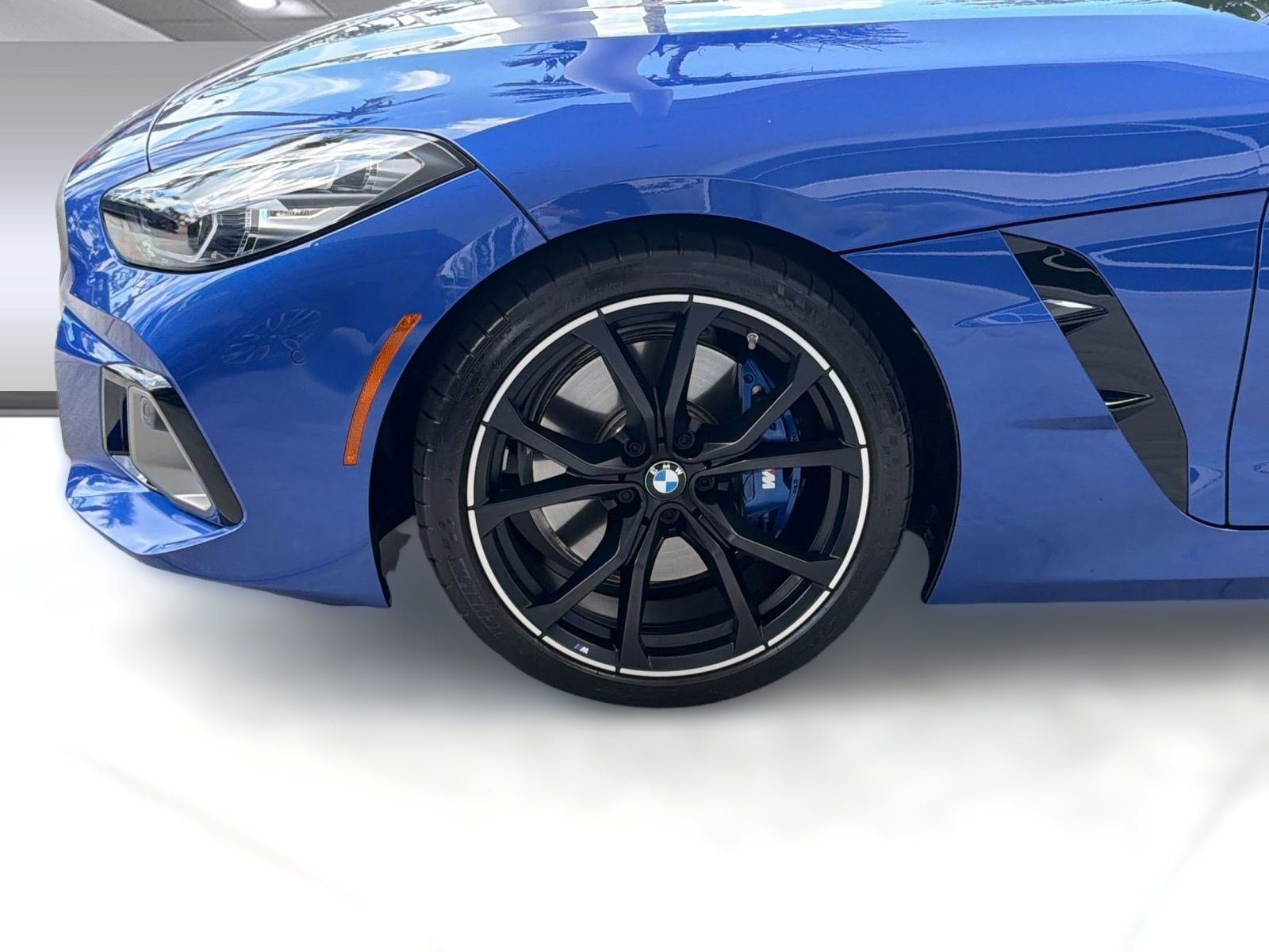Used 2024 BMW Z4 M40i w/ Premium Package RWD image 12