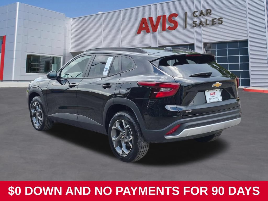 Used 2025 Chevrolet Trax LT w/ LT Convenience Package FWD image 9