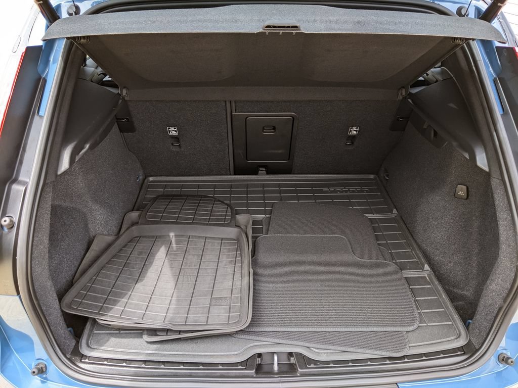 Certified 2023 Volvo XC40 Recharge Plus w/ Protection Package Premier AWD/4WD image 26