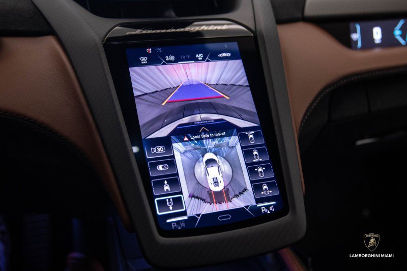 Used 2025 Lamborghini Revuelto image 51