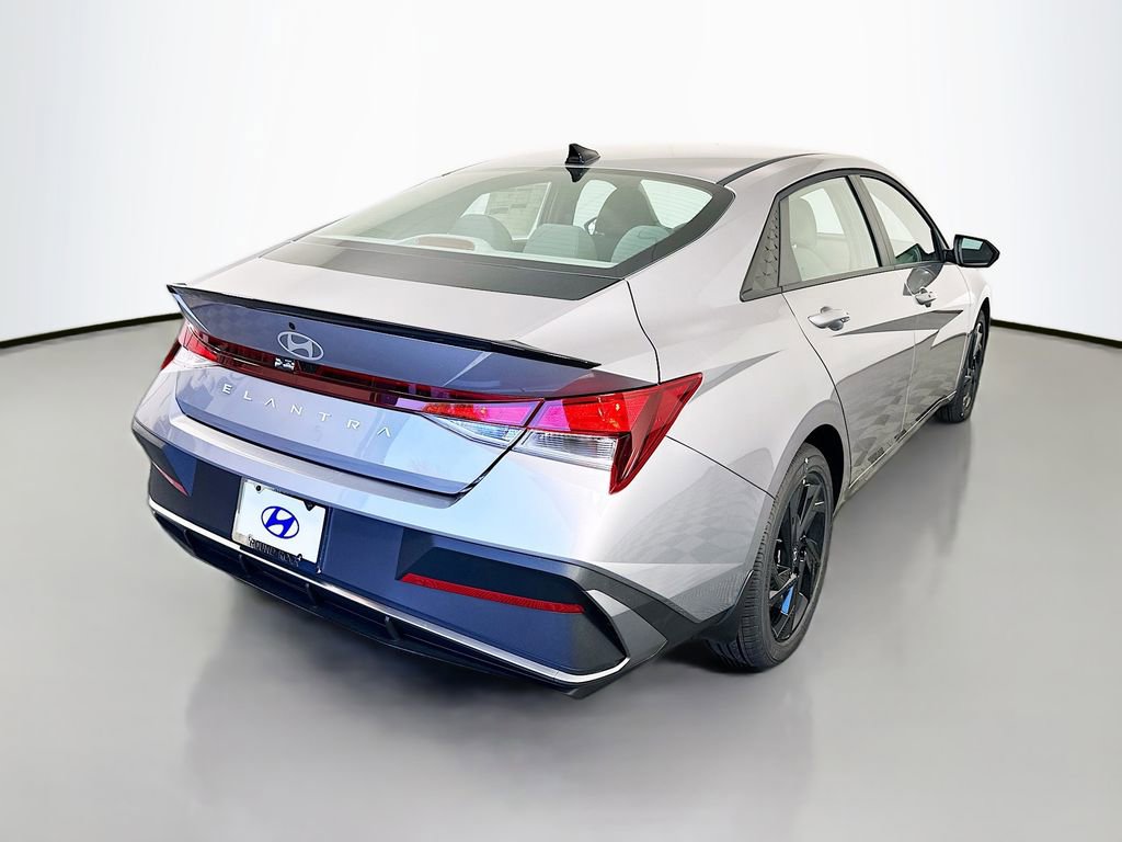 New 2026 Hyundai Elantra Sport image 5