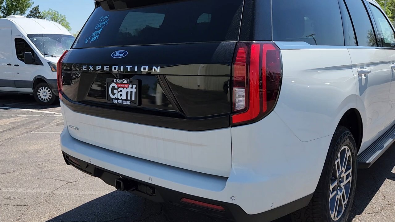 New 2025 Ford Expedition Active image 25