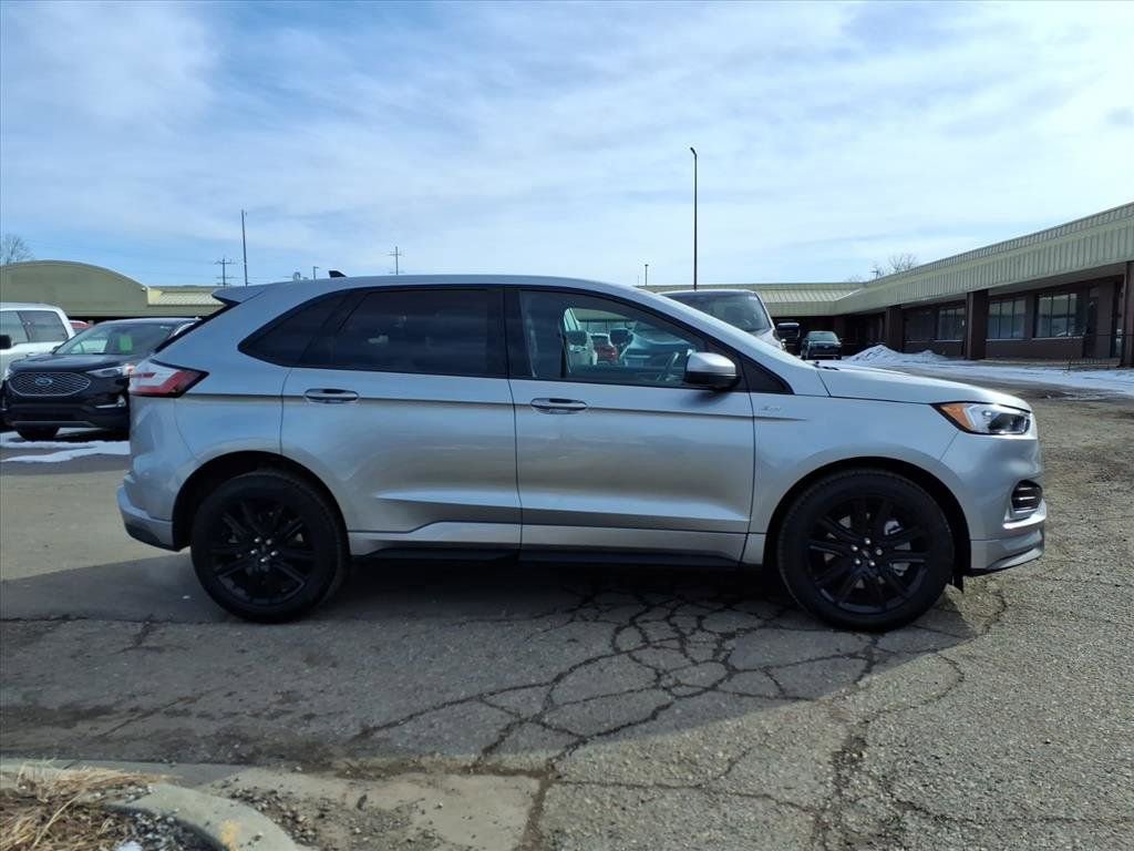 Used 2024 Ford Edge ST-Line image 6