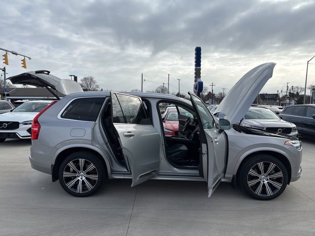 Certified 2023 Volvo XC90 T8 Plus w/ Protection Package Premier image 31