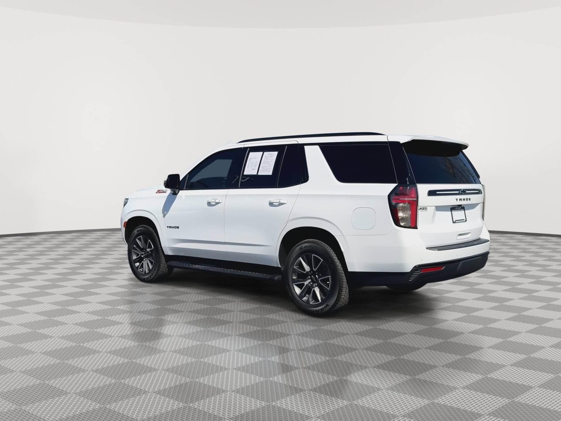 Certified 2024 Chevrolet Tahoe Z71 w/ Luxury Package AWD/4WD image 6