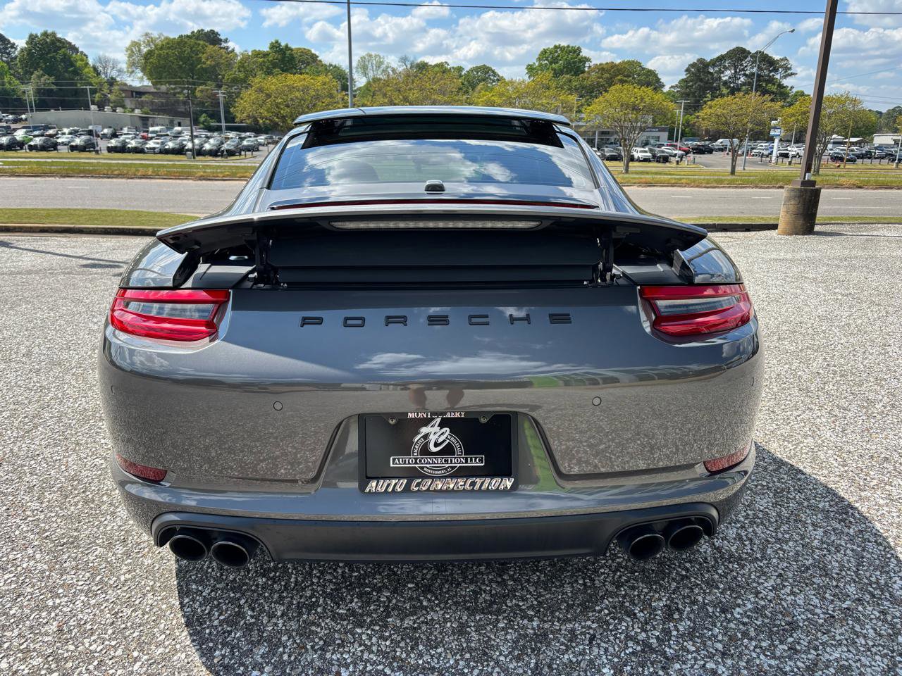 Used 2018 Porsche 911 Carrera image 9