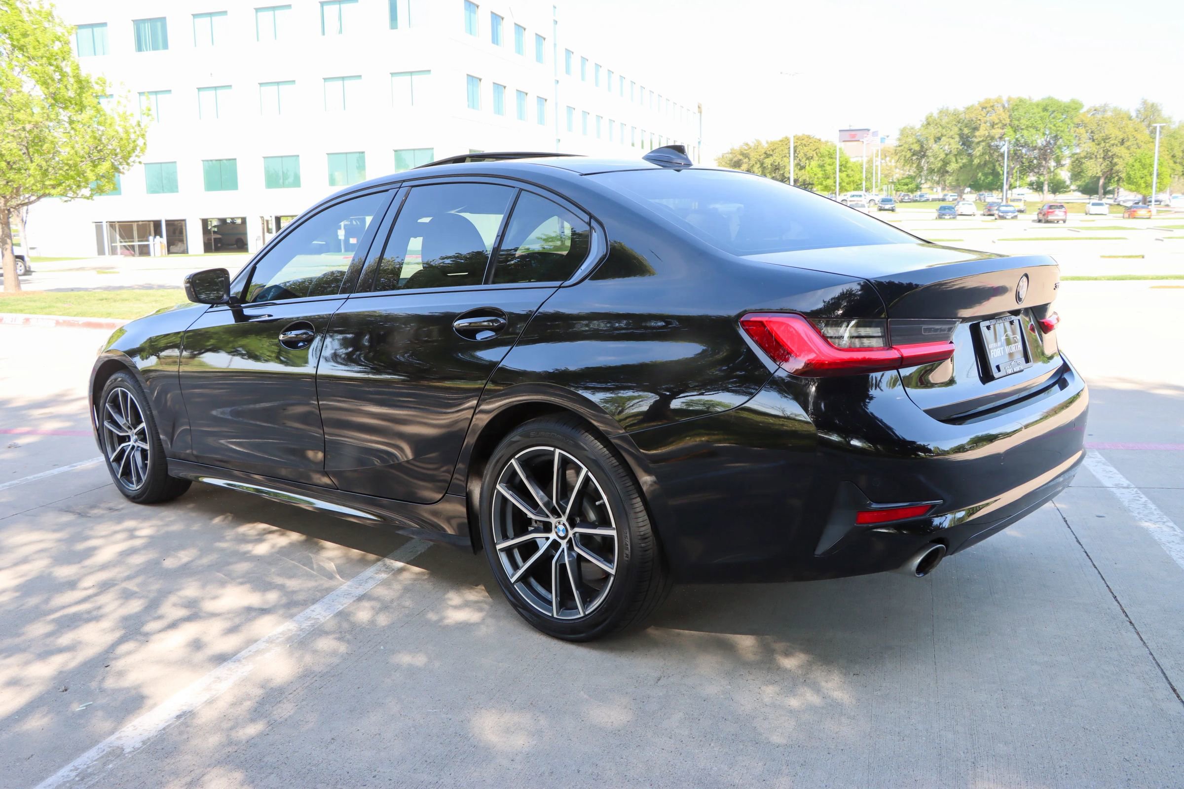 Used 2019 BMW 330i Sedan RWD image 5