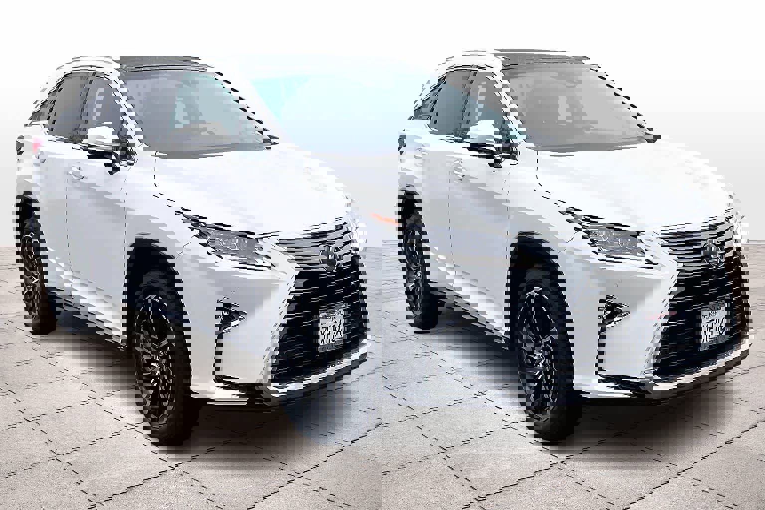 Used 2017 Lexus RX 350 AWD image 2