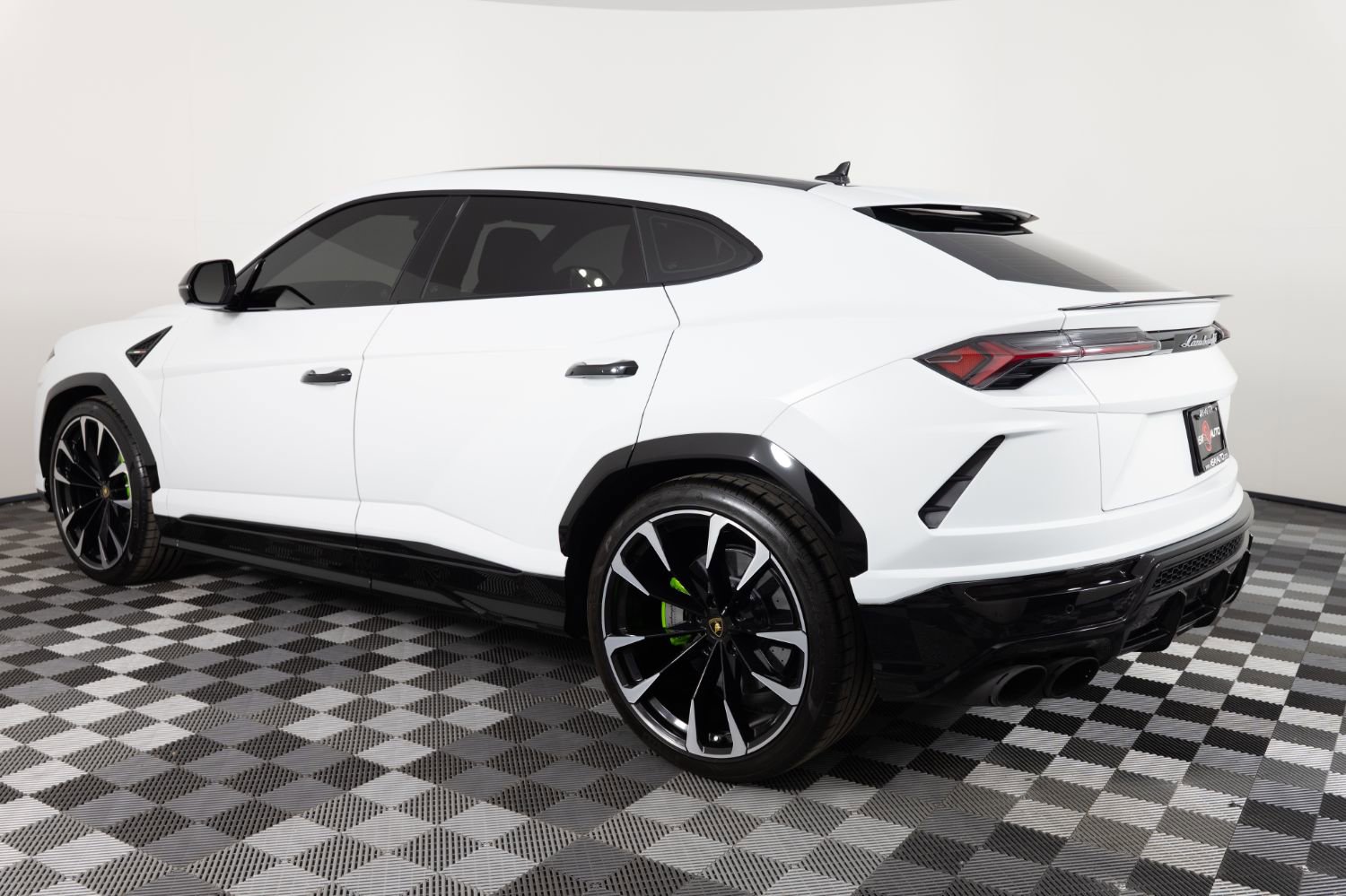 Used 2021 Lamborghini Urus AWD/4WD image 4
