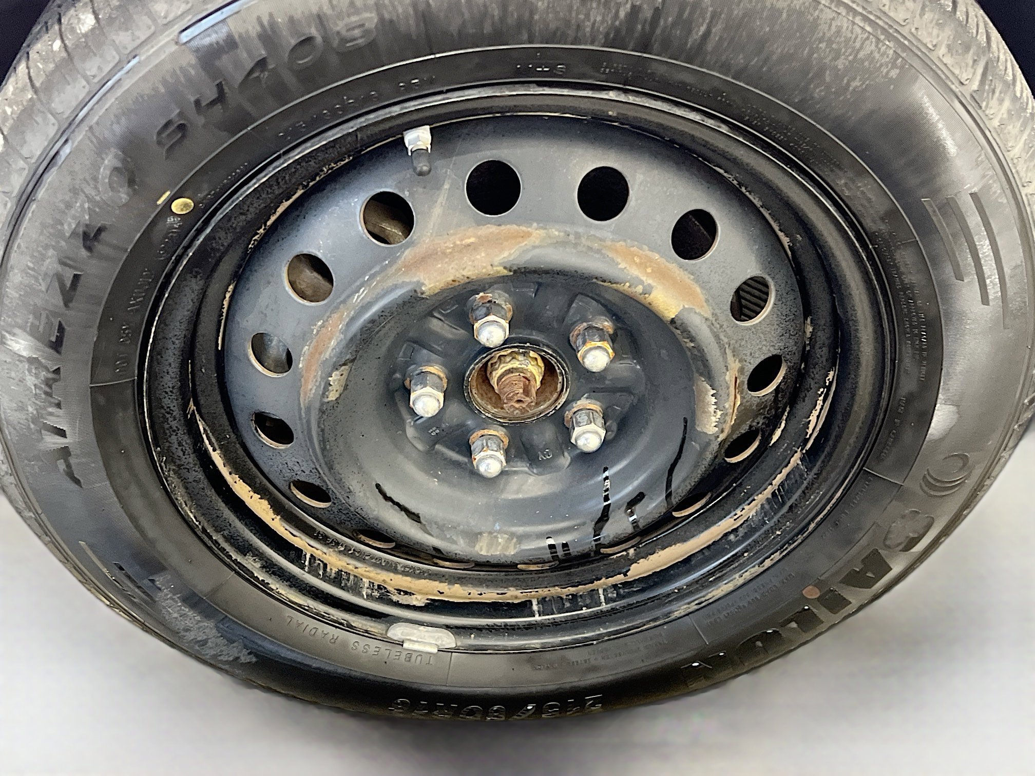 Used 2011 Toyota Camry LE image 14