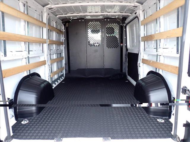 Used 2025 RAM ProMaster 2500 w/ U-Haul Equipment Group FWD image 9