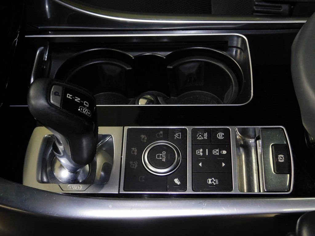 Used 2014 Land Rover Range Rover Sport HSE image 37