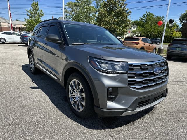 Used 2025 Ford Explorer Active w/ Active Comfort Package AWD/4WD image 11
