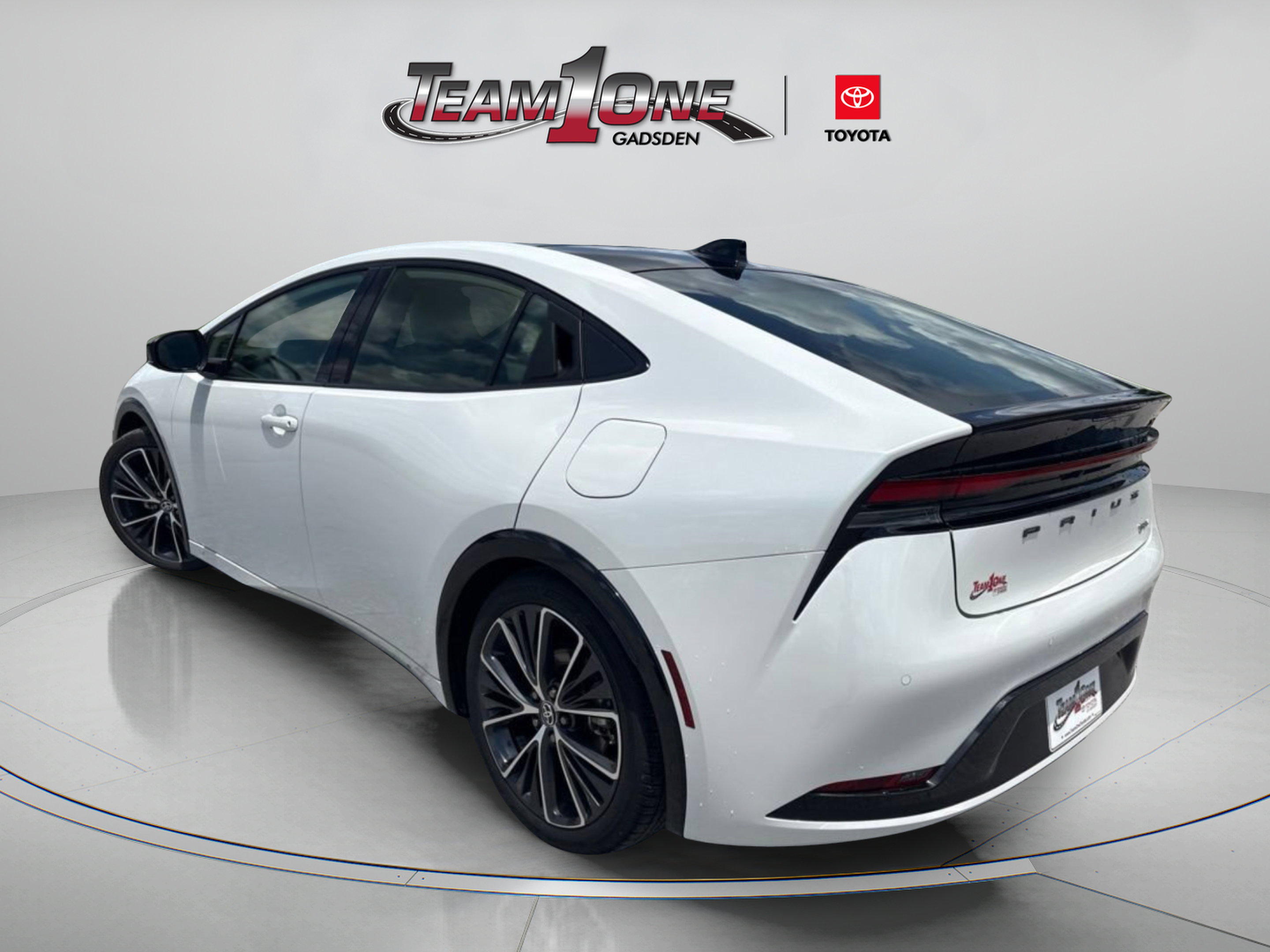 Certified 2024 Toyota Prius XLE FWD image 5