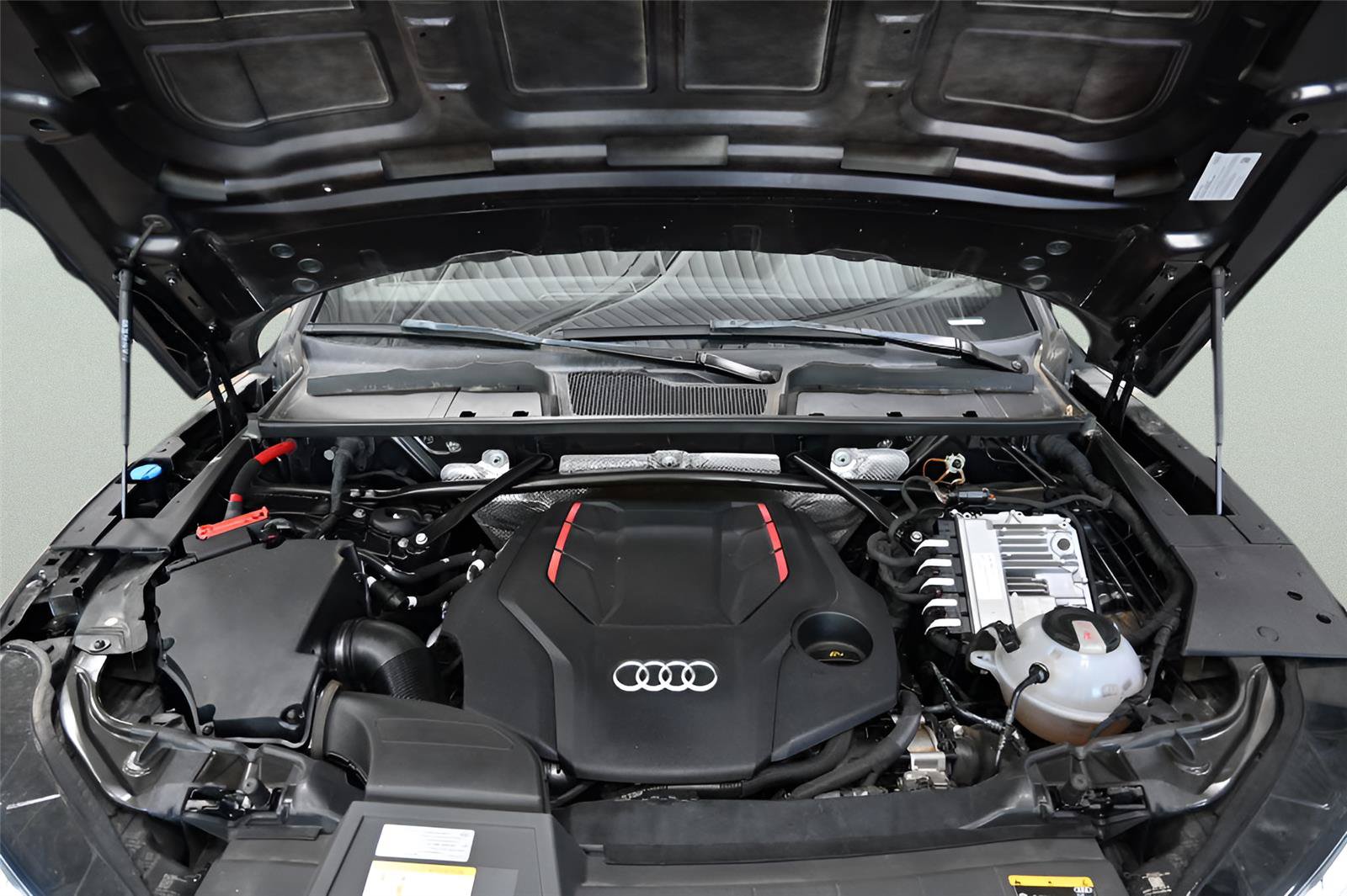 Used 2022 Audi SQ5 Premium AWD/4WD image 34
