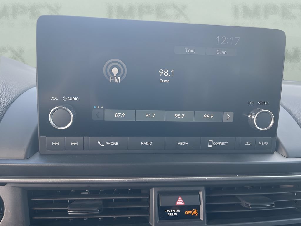 Used 2025 Honda Pilot Sport image 23