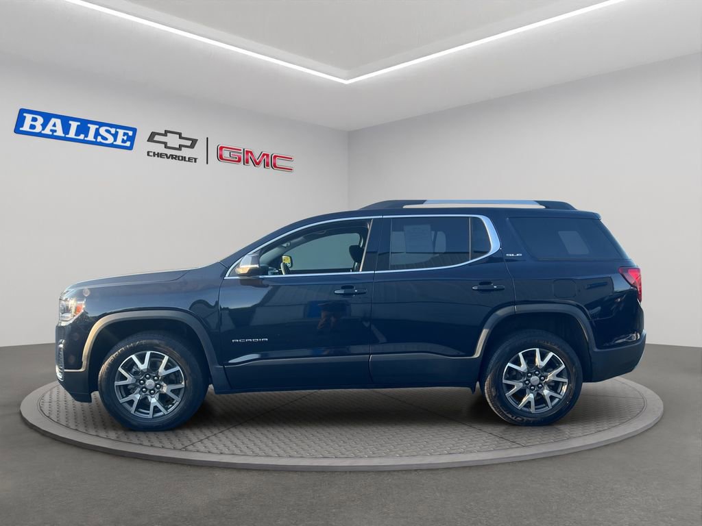 Used 2022 GMC Acadia SLE w/ Driver Convenience Package image 3