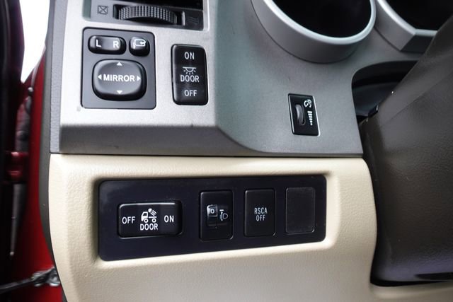 Used 2010 Toyota Tundra Limited image 18