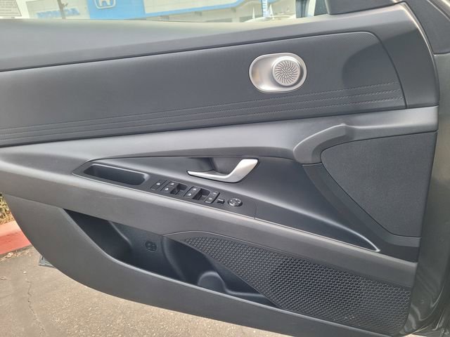 Used 2024 Hyundai Elantra SEL image 13